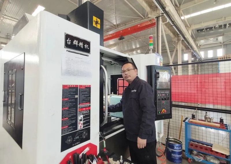 獵鷹消防科技兩名員工榮獲五一勞動獎?wù)? class=img-fluid>
                                                                                    </div>
                                        <p class=